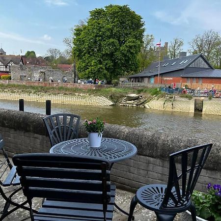 Quirky 1 Bedroom Barn On The River In Arundel Exteriér fotografie