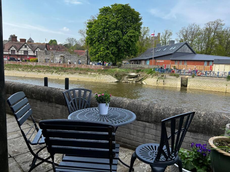 Quirky 1 Bedroom Barn On The River In Arundel Exteriér fotografie
